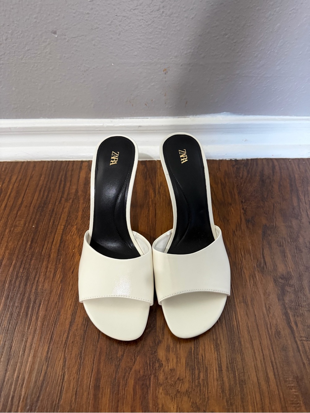 Zara White Open-Back Slide Heels - Picture 4 of 4